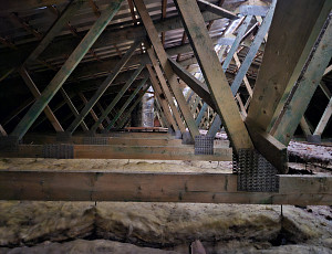 Oprava podhledu stáje chovu prasat